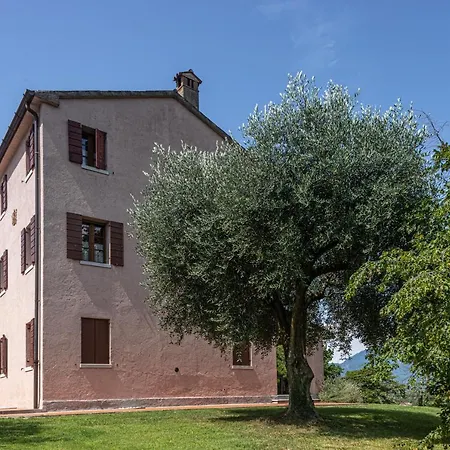 Baldi: The Perfect Refuge Between Vineyards And Nature
